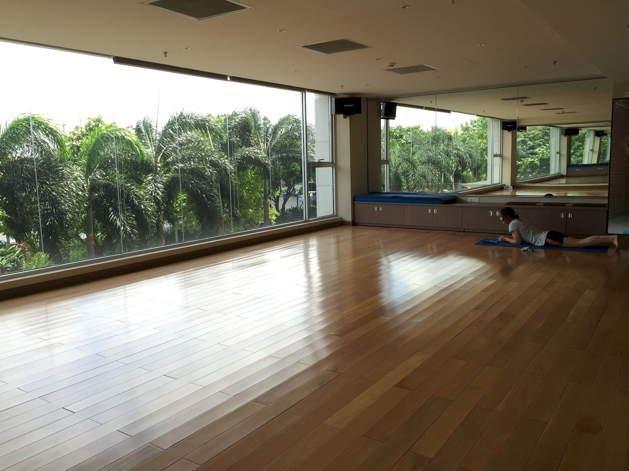 Bluesky Serviced Airport Plaza Apartment Ho Chi Minh City
