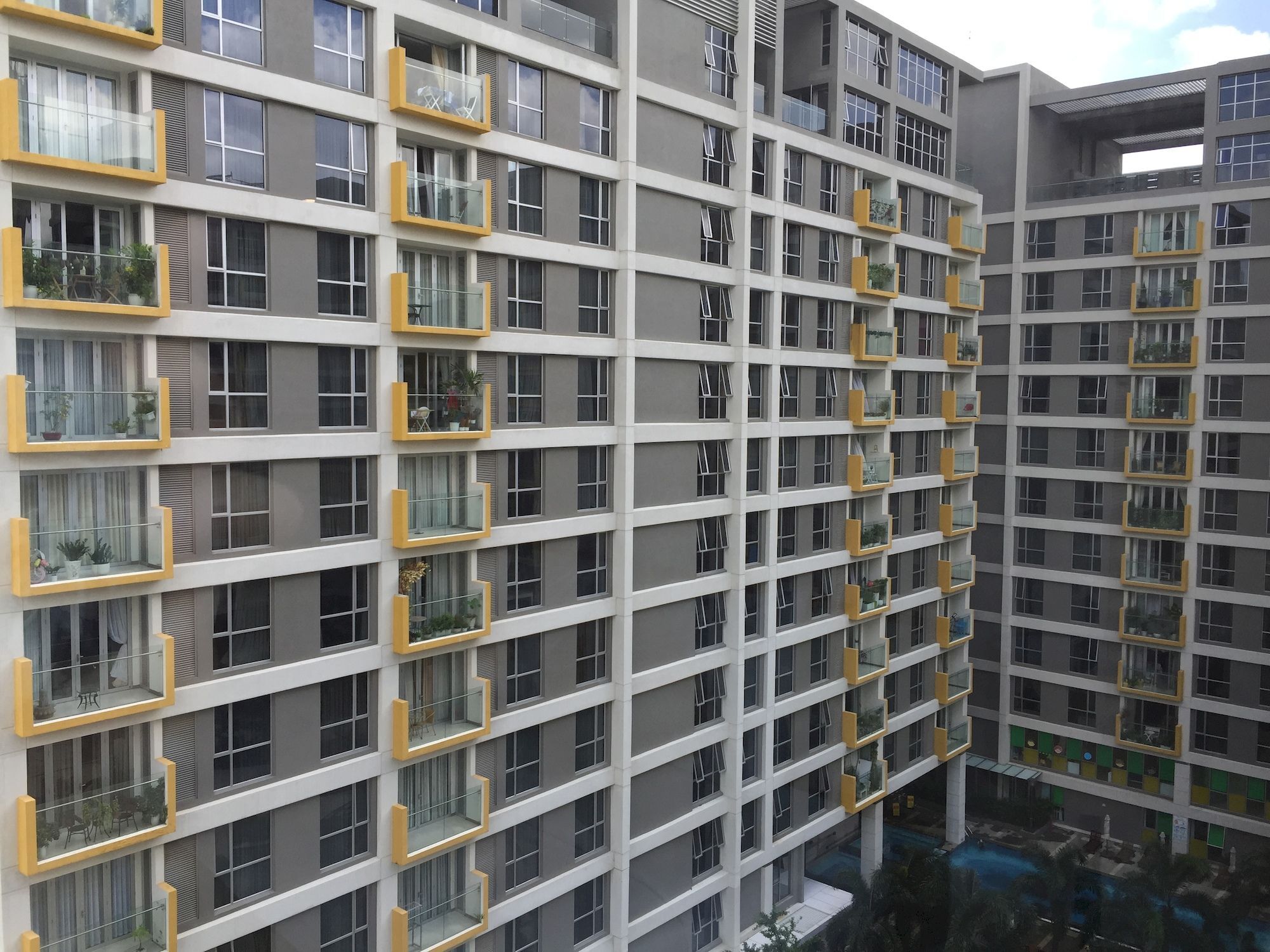 Bluesky Serviced Airport Plaza * Ho Chi Minh City